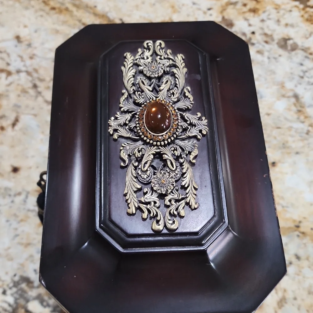 Bombay Company Vintage Ornate Wooden Jewelry Box with Black Tassel Key - Picture 8 of 15